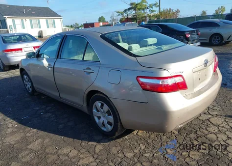 2009 Toyota Camry Le z USA, uszkodzony, nr VIN 4T1BE46K19U838744